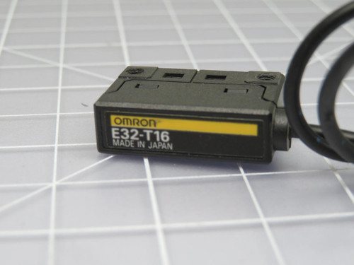 OMRON E32-T16 PHOTOELECTRIC SWITCH SENSOR TK154