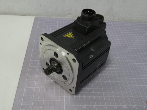 Mitsubishi HC-SF153X-S2  AC Servo Motor 131 V 8.6 Amp 1.5 kW   For Sale