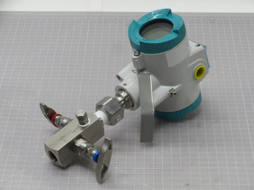 Siemens  7MF03001VE015TM2-Z  Pressure Transmitter Sitrans P320  For Sale