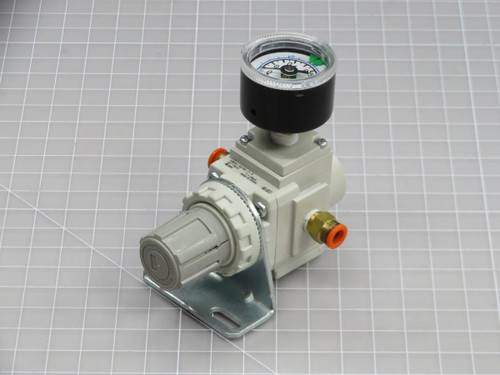 SNS  AR20K N01BG Z B AR3000-N02  Female Thread 1/4 NPT Air Pressure Regulator 0-150 PSI Adjustable,Bracket,Gauge  For Sale