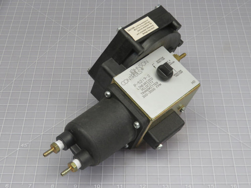 Johnson Controls  P5219-2  Linear Velocity Transmitter  For Sale