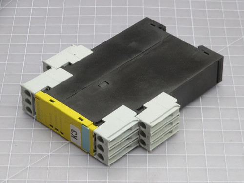 Siemens   3TK2824-1BB40  Safety Relay  For Sale