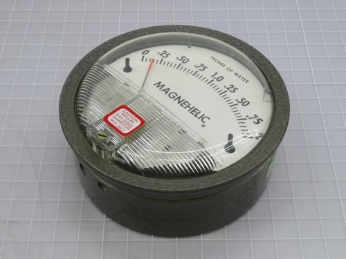 MAGNEHELIC  2002  PRESSURE GAUGE  For Sale