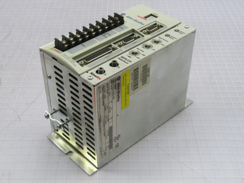 ALLEN BRADLEY 2098-DSD-005-SE SERVO DRIVE T215737