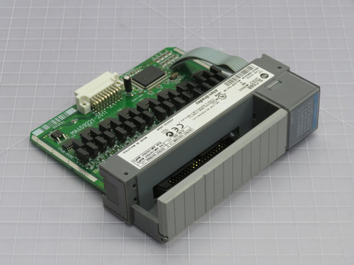 ALLEN BRADLEY 1746-OV32
 SLC500 OUTPUT MODULE T214731