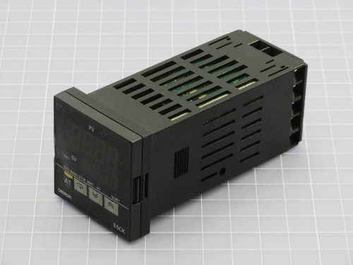 OMRON  E5CK-AA1-302  TEMPERATURE CONTROLLER  For Sale