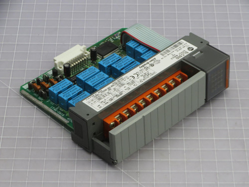 ALLEN BRADLEY  1746-OW16  OUTPUT MODULE  For Sale