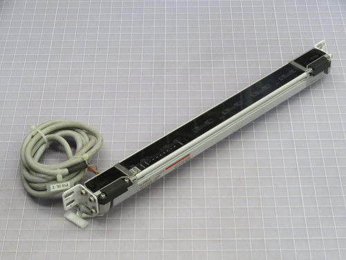KEYENCE CORP  SLC16HT  LIGHT CURTAIN TRANSMITTER  For Sale KEYENCE CORP  SLC16HT  LIGHT CURTAIN TRANSMITTER  For Sale