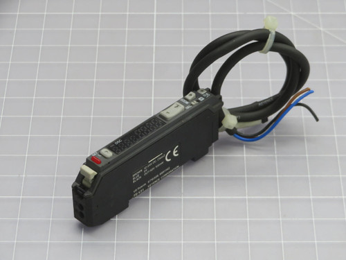 KEYENCE  FS-V31  FIBER OPTIC SENSOR  For Sale