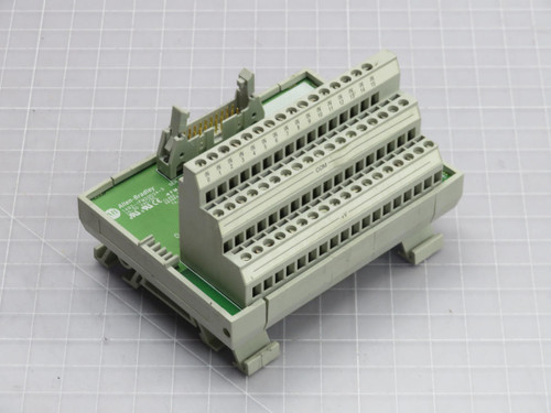 ALLEN BRADLEY  1492-IFM20D24-3  INTERFACE MODULE
  For Sale