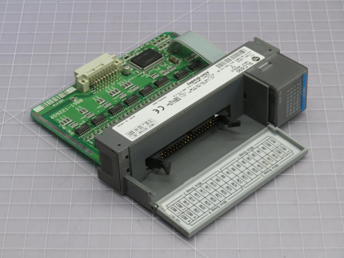 ALLEN BRADLEY  1746-IB32 SLC500 INPUT MODULE  For Sale
