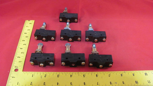 LOT OF 7 OMRON Z-15GQ21-B7-K SNAP ACTION SWITCH T9343