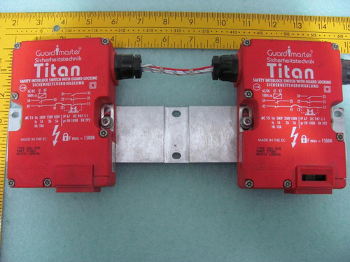 2 TITAN 24V M20 SAFETY INTERLOCK SWITCH T6959