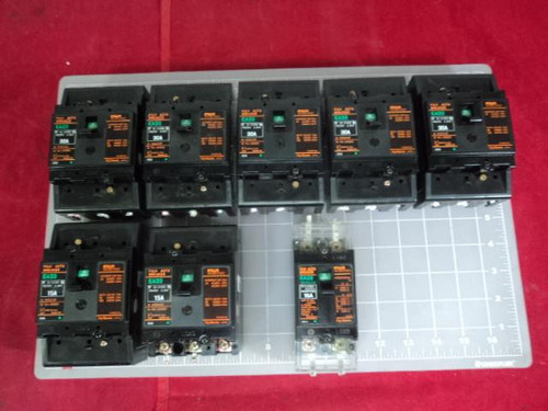 8 FUJI  EA33 CIRCUIT BREAKER 15-30A LOT T12060