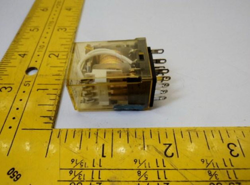 LOT OF 8 IDEC  RY4S-UL GENERAL PURPOSE POWER RELAYS 4PDT 5A 110-120VAC COIL T16387