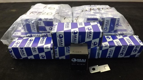 LOT OF 24 MAI IE64 INTERMITENT RELAY 24 V 42/92 W. T21769