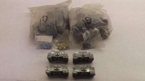LOT OF 24 IDEC SY4S-05 RELAY SOCKETS 300 V 10 A (2 POLE) 7 A (4 POLE) T22162