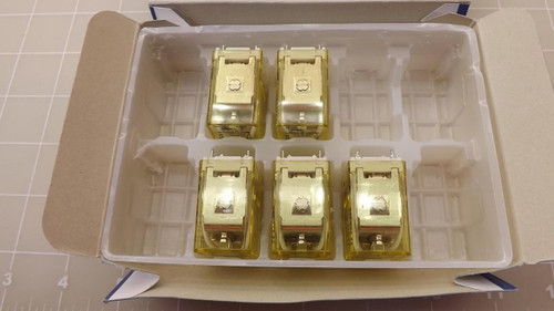 LOT OF 5 IDEC RH2V2-U RELAYS T23908