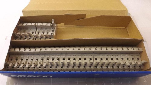 LOT OF 33 OMRON P2RF-05-E CONNECTING SOCKET T23149 LOT OF 33 OMRON P2RF-05-E CONNECTING SOCKET T23149