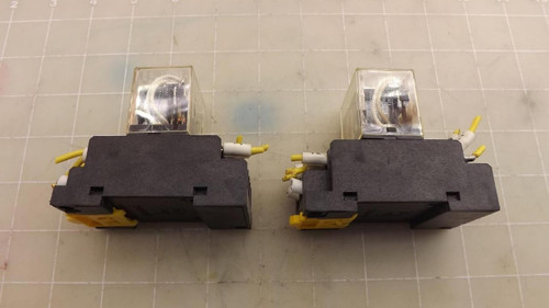 LOT OF 2 OMRON LY4 RELAYS WITH BASE T28116