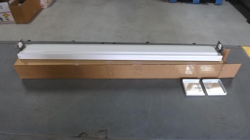 ON TIME LIGHTING  LINEAR PROFILE WRAPAROUND (4 1/2 IN WIDE) T3 4FT T27423
