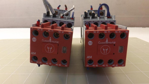 LOT OF 2 ALLEN BRADLEY GUARD MASTER 100S-C23DJ14C 100S-F 100-C23Z*10 SAFETY CONTACTOR T29599