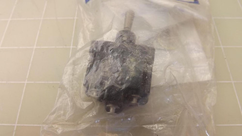 MICRO SWITCH 12TL1-1 MS27735-21 TOGGLE SWITCH T29673
