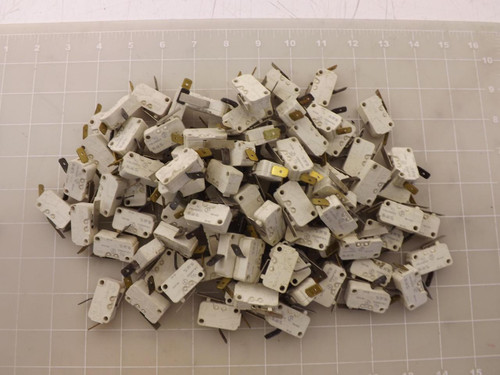 LOT OF 90 CHERRY KWJH0003 SNAP ACTION SWITCHES T47324