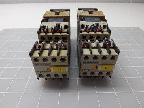 LOT OF 2 TELEMECANIQUE 03780280151 LA1DC22 CONTACTOR W/ CONTACT BLOCK T48524