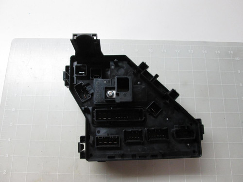 HONDA SNA-C122 NA43RTX5 090318 PA66+PPE 63597329 38250-SNA-C122-M1 FUSE BOX T52127