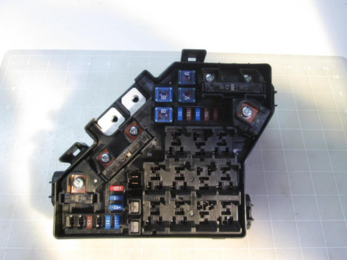 HONDA VA553DZZU101215 SVA-A221 PA66+PPE FUSE BOX T53403