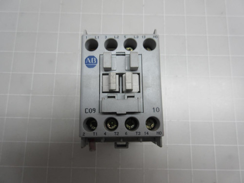 LOT OF 13 ALLEN BRADLEY 100-C09D*10 CONTACTORS T56402
