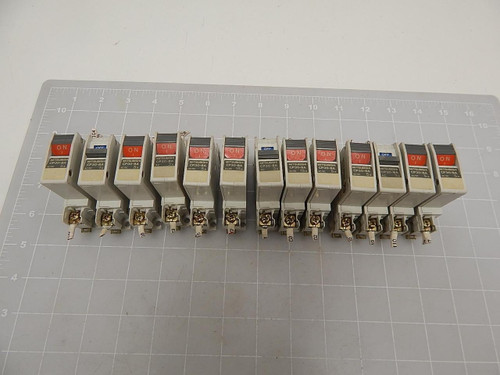 LOT OF 13 MITSUBISHI CP30-BA 1 5 AMP CIRCUIT PROTECTOR T59537
