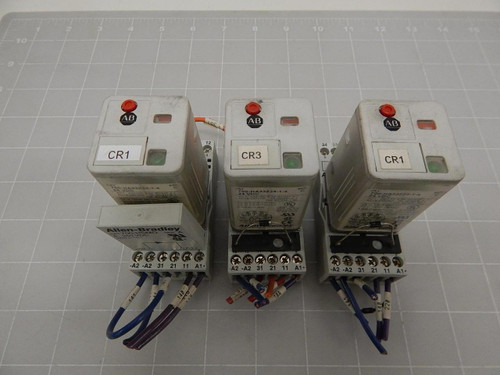 LOT OF 3 ALLEN BRADLEY 700-HA33Z24-1-4 RELAYS T59578