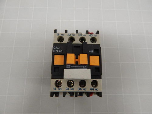 TELEMECANIQUE CA2-DN40 CONTROL RELAY\ 10AMP 750V T59698