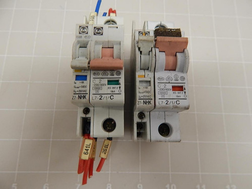 LOT OF 2 F&G L7-2/1/C CIRCUIT BREAKER T62444