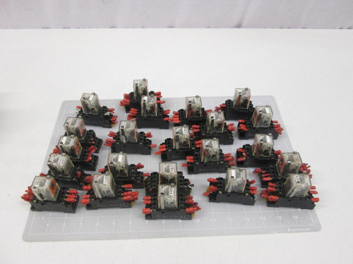 LOT OF 22 OMRON MY4N 110/120AC FUSES W/ FUSE HOLDER T62545