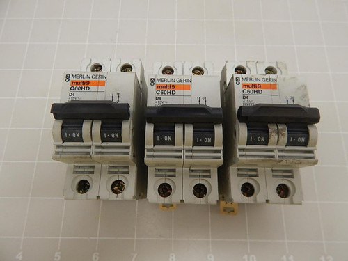 LOT OF 3 MERLIN GERIN C60HD D4 CIRCUIT BREAKERS T62804