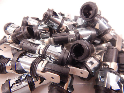 LOT OF 100 COOPER BUSSMANN BK/HTB-86I FUSE HOLDERS