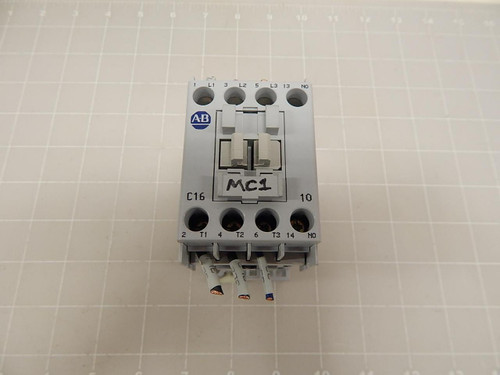 ALLEN BRADLEY 100-C16D*10 CONTACTOR T72568