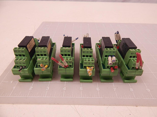 LOT OF 6 PHOENIX CONTACT UMK22-REL24/21-21 5542754 RELAY MODULE T71555