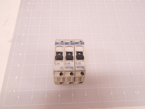 LOT OF 3 SCHNEIDER ELECTRIC GB2-CB09 CIRCUIT BREAKER T74565