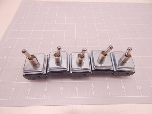 LOT OF 5 TOGGLE SWITCH T75877