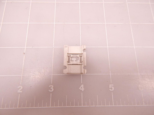 LOT OF 10 DALE M8340103M5101 IC'S LOT OF 10 DALE M8340103M5101 IC'S