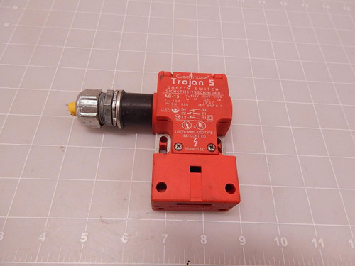GUARD MASTER AC-15 TROJAN 5 SAFETY SWITCH T82637