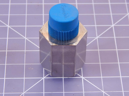 Lot of 2 Swagelok NPT 316 Quick Connect Plug T97249 For Sale