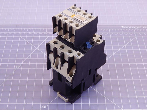 Telemecanique LA1 DN 22, LC1 D32 10 Contactor Relay T98440 For Sale