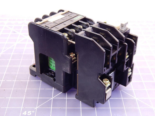 Lot of 2 Fuji SRC3631-02 Magnetic Contactors For Sale
