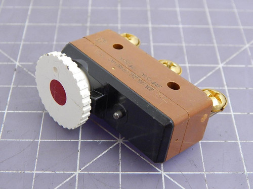 Lot of 7 Honeywell 10BS211 Basic / Snap Action Switches 20 A 125, 250 Or 480 VAC T102738 For Sale