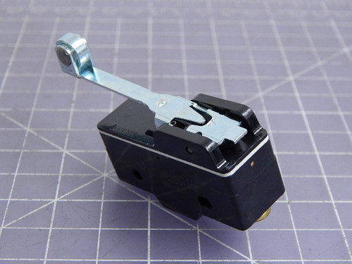 Lot of 15 Micro Switch BZ-2RW8255-A2 Basic / Snap Action Switches Large Basics T102844 For Sale